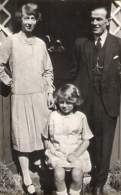 Francis (Wileman) Birch, daughter Majorie Birch, Arthur Birch. Circa 1928 likely in Burton On Trent, England.