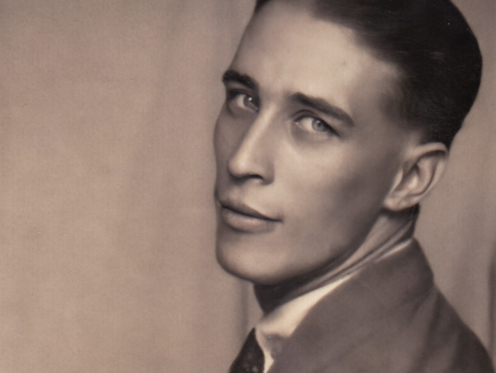 Ralph Birch. 'Send one of these back to me & keep the one you like best. X Ralph' (Ralph Birch to brother Bill Birch.) (From collection of Bill Birch.) c. 1930