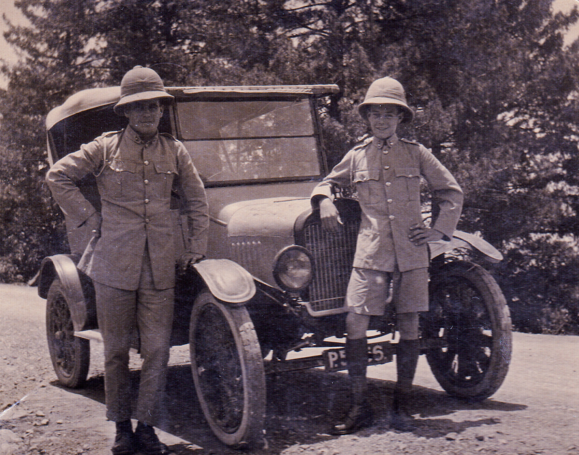 Len Birch on the right, c. 1926