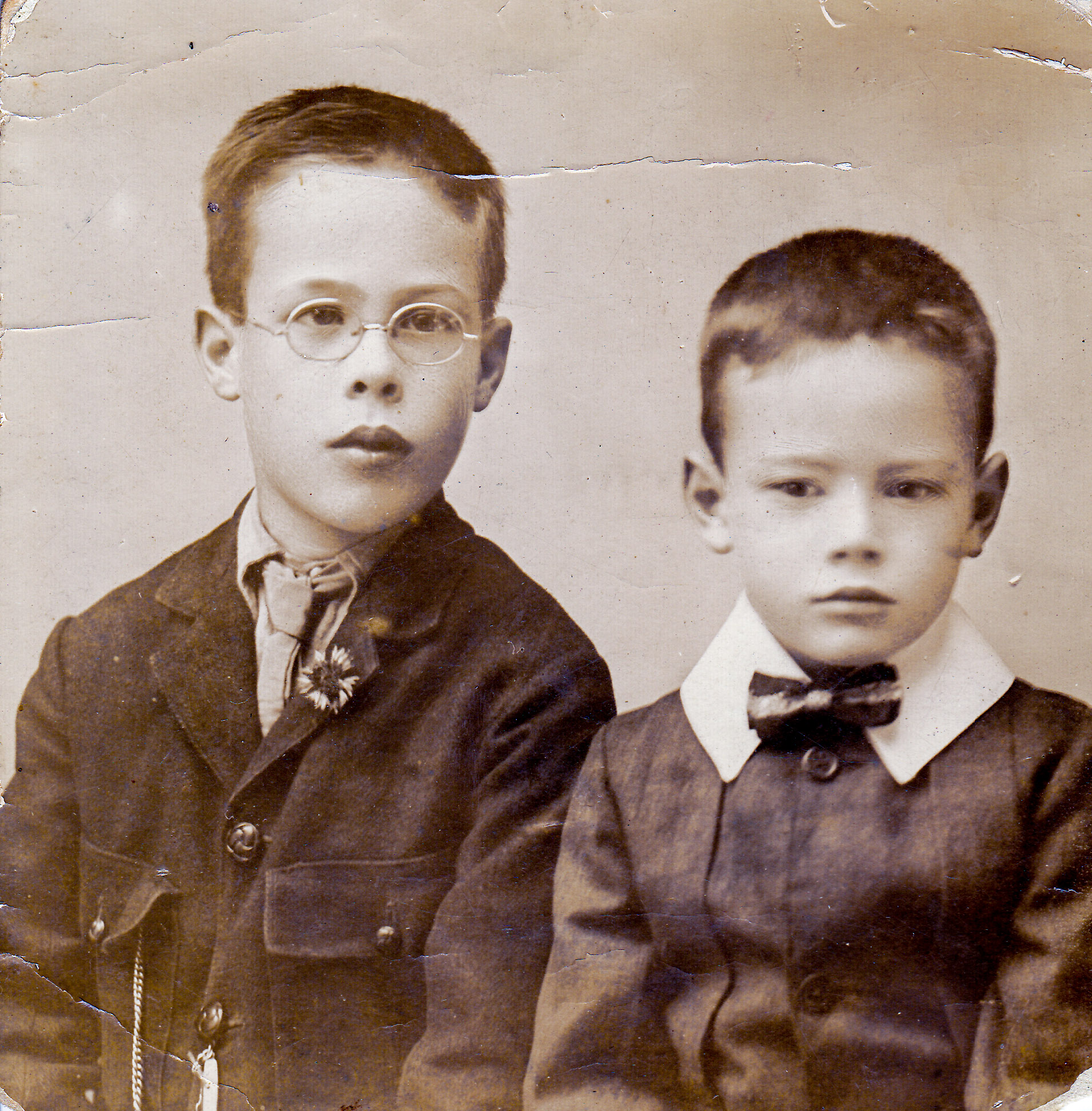 William and Len Birch, c 1915